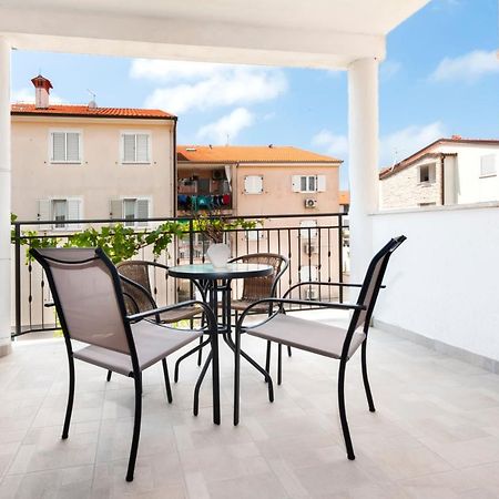 Apartments Vinko 罗维尼 外观 照片